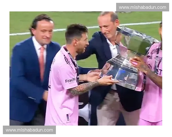 巴萨豪取连胜梅西状态回勇哈维战术调整助球队重回西甲争冠行列