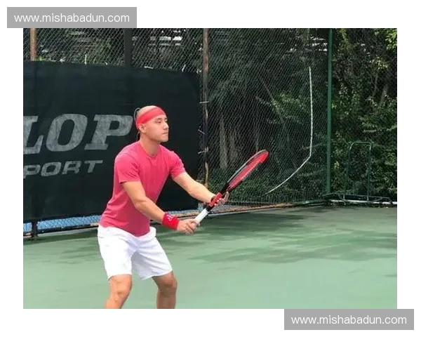 中国女子足球激战精彩回顾 展现巾帼风采与拼搏精神